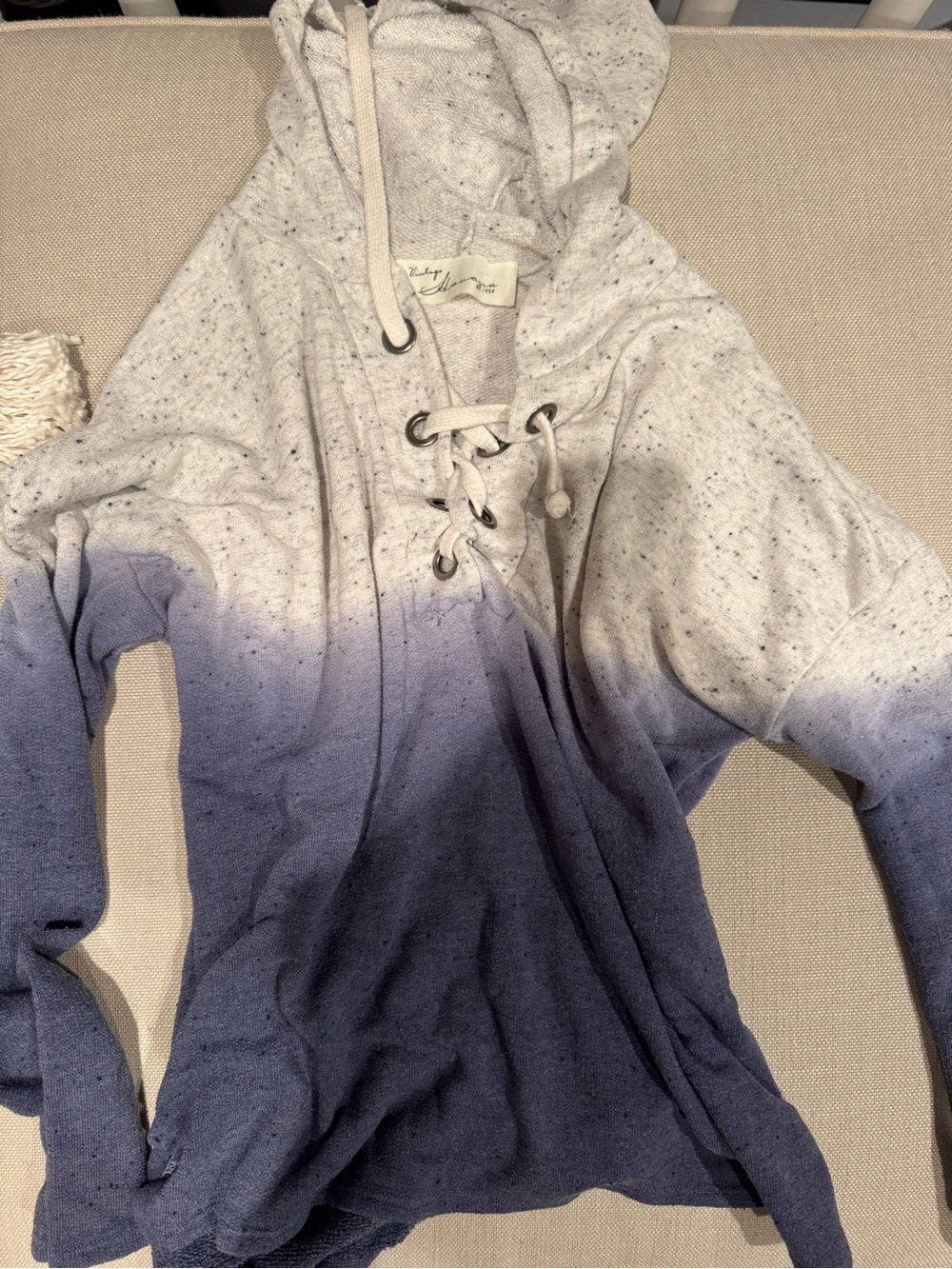 Vintage Havana Lace-Up Ombre Hoodie in White and Blue